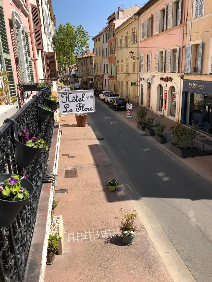 ホテル ル フロール Fréjus エクステリア 写真
